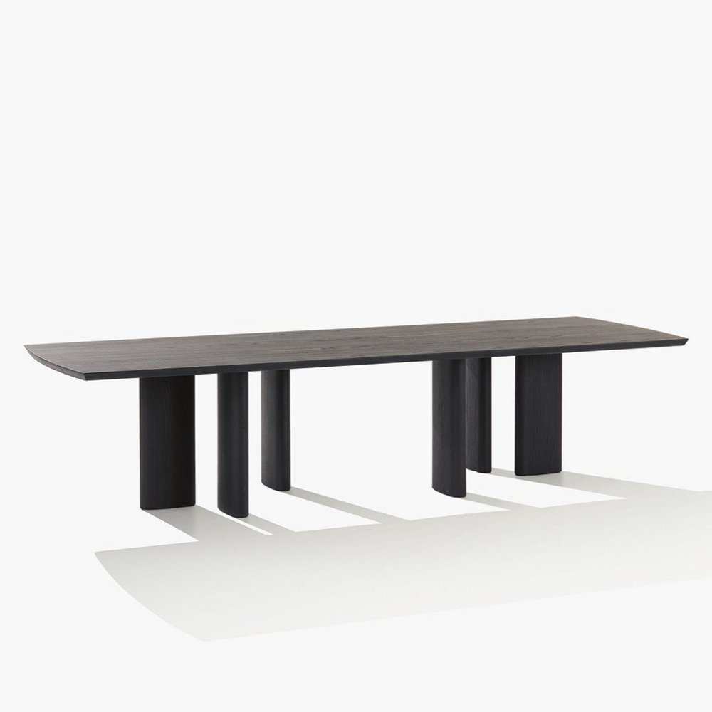 
<span>Стол Adrien от Poliform</span>
