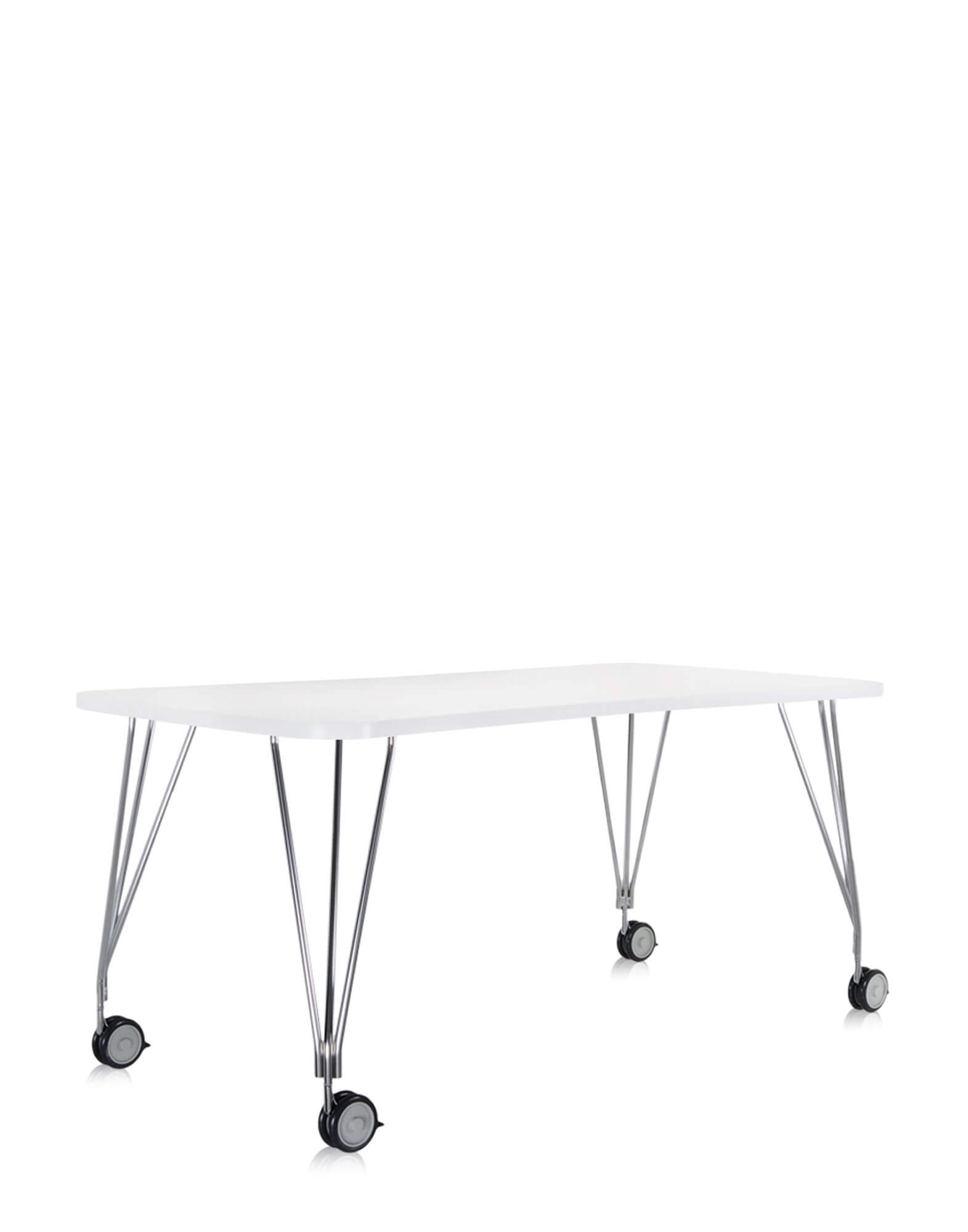 
<span>Стол Max от Kartell</span>
