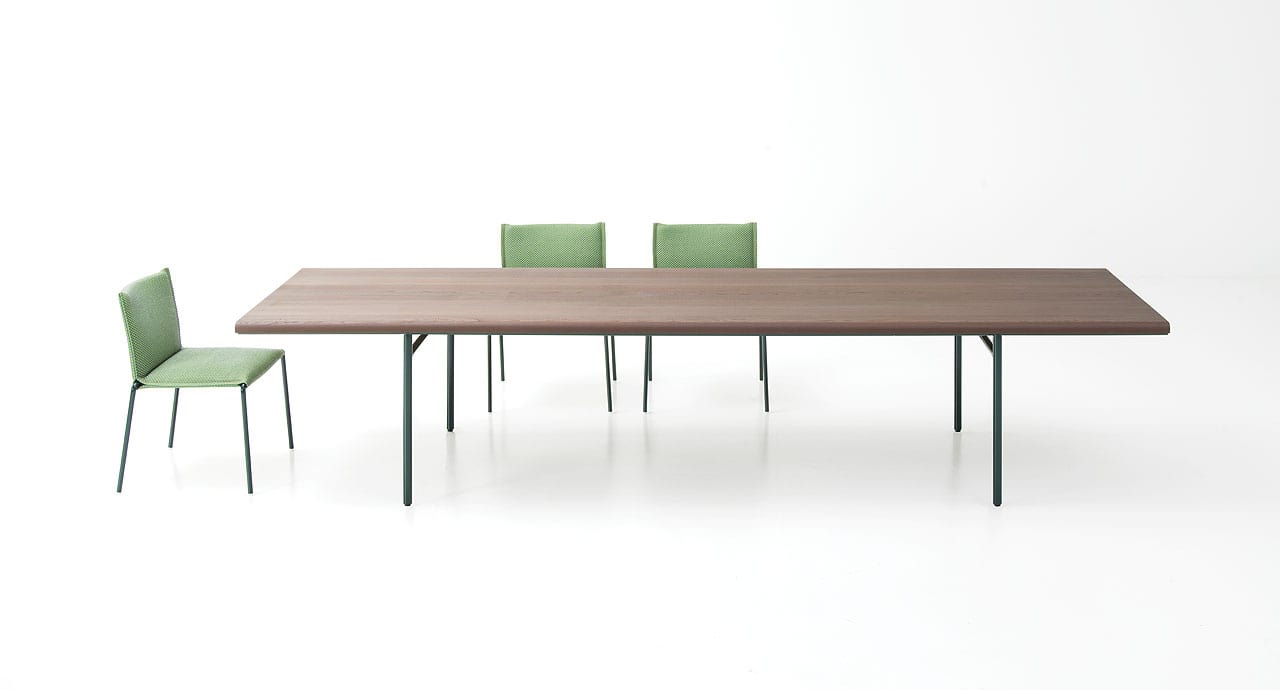 
<span>Стол Suzanne от Paola Lenti</span>
